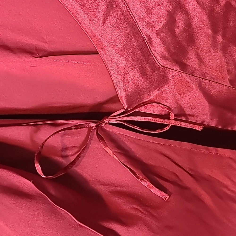 Chicos Satin Wrap Top Red Luxury Holiday Silky Size Medium Dark Romantic - Picture 6 of 6